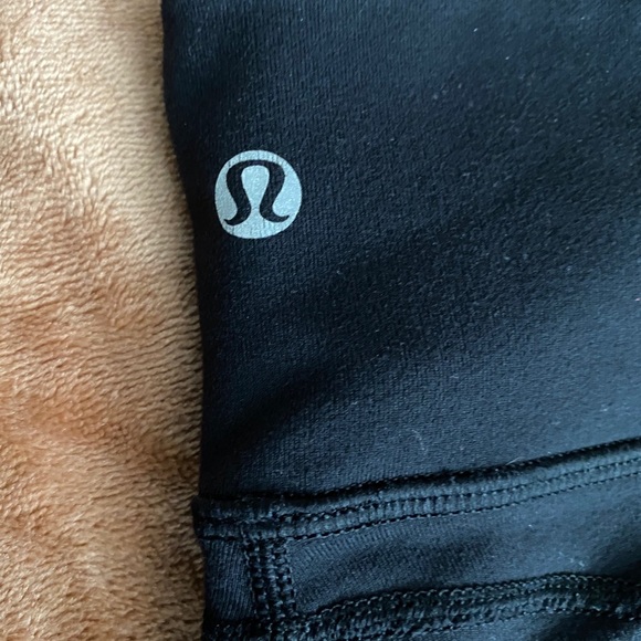 Lululemon Find Your Flow Crop - Picture 6 of 11